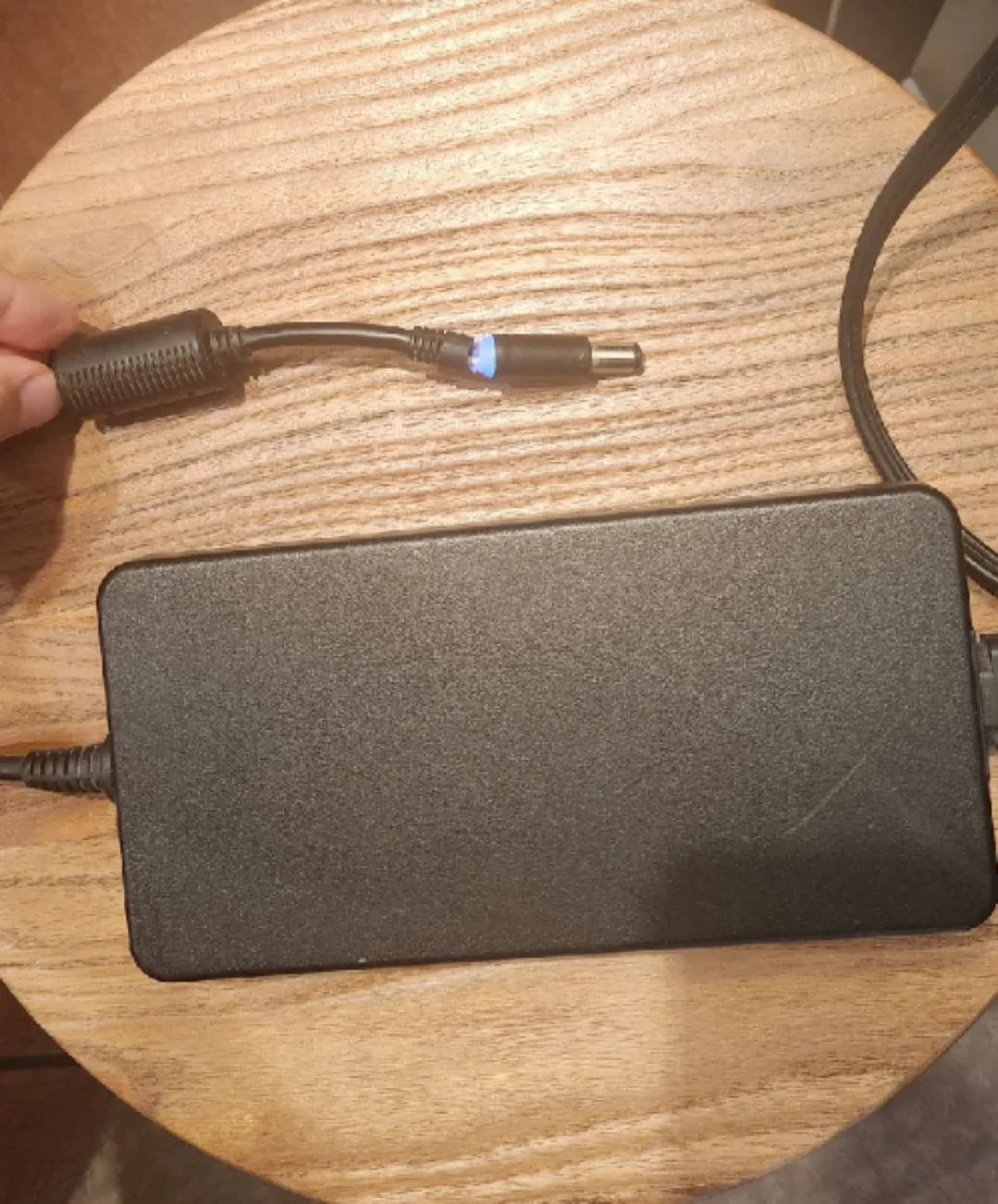 Alienware 17 Gaming Laptop image indicator(8)