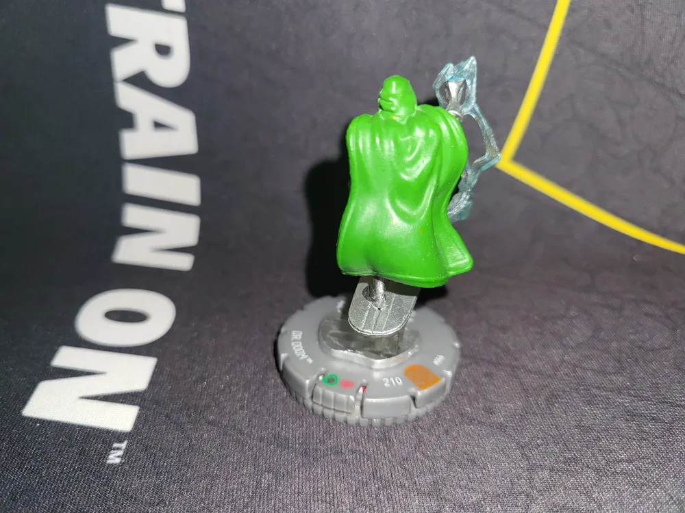 2012 Galatic Guardians Heroclix Set: Dr Doom #046 image indicator(3)