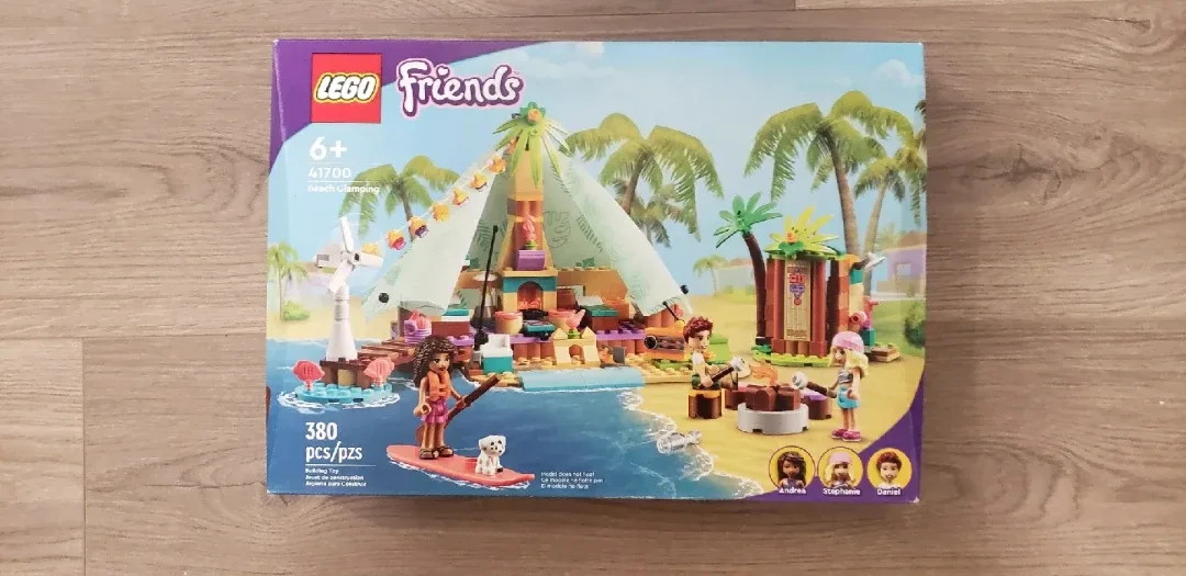 New LEGO Friends 41700 Beach Glamping Set thumbnail
