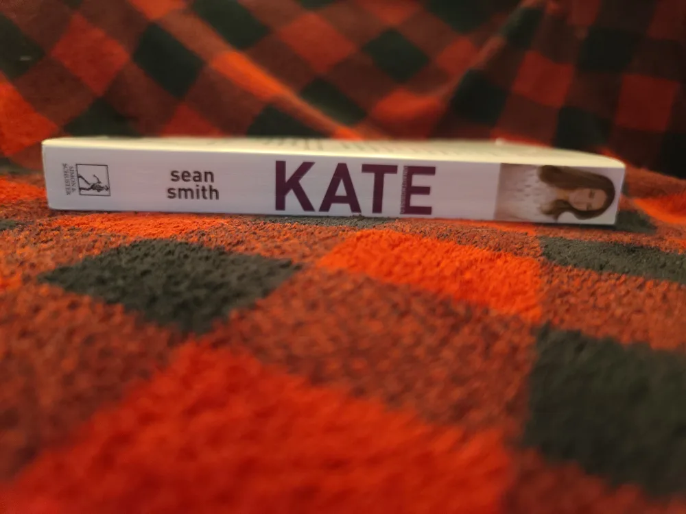 Kate: The Sunday Times Bestseller by Sean Smith image indicator(3)