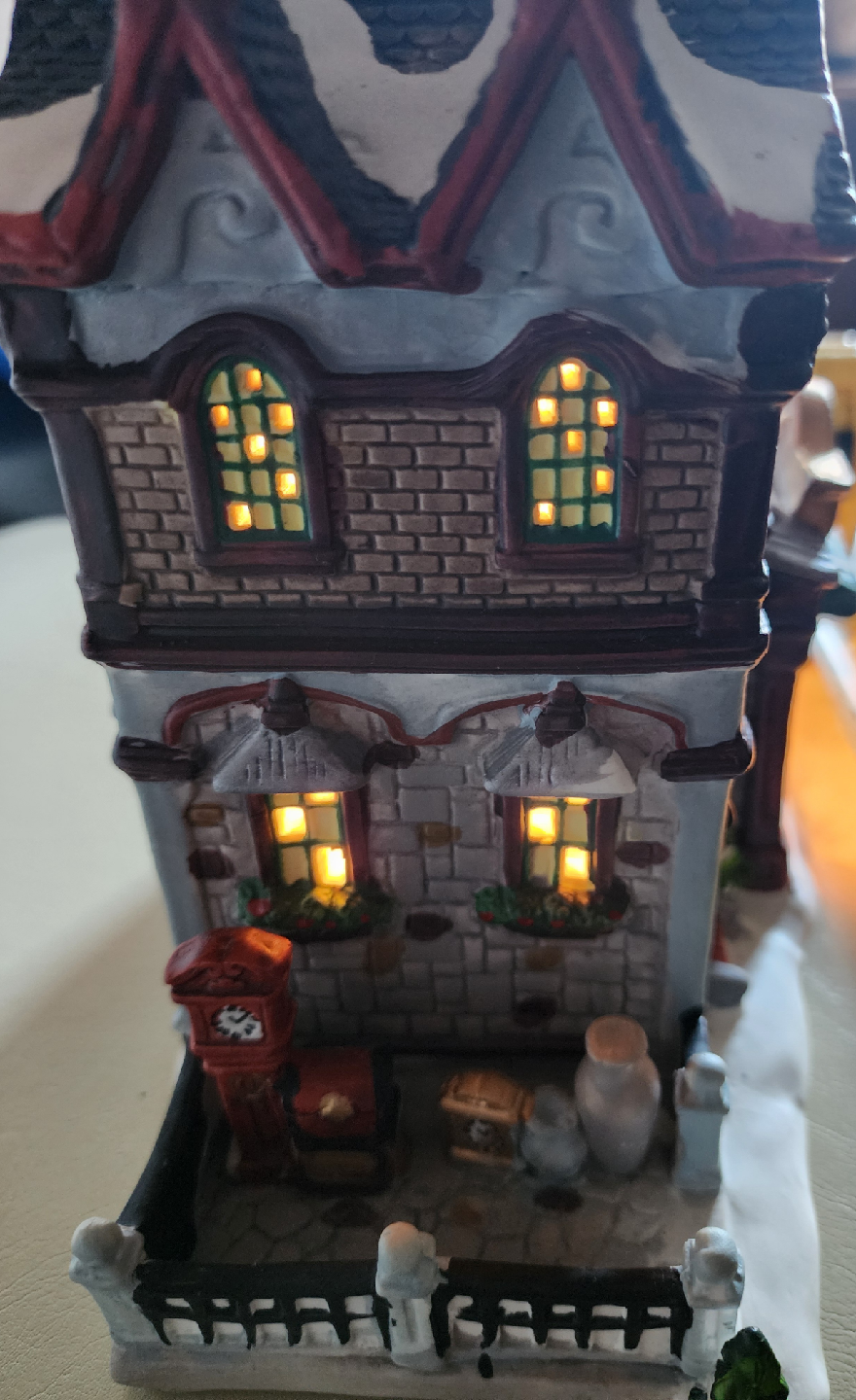 Norman Rockwell Antique Shop Village Collectible - photo 3