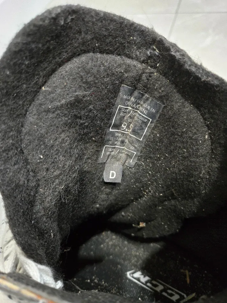 CCM Vector 03 Hockey Skates - Size 9.5 D image indicator(3)