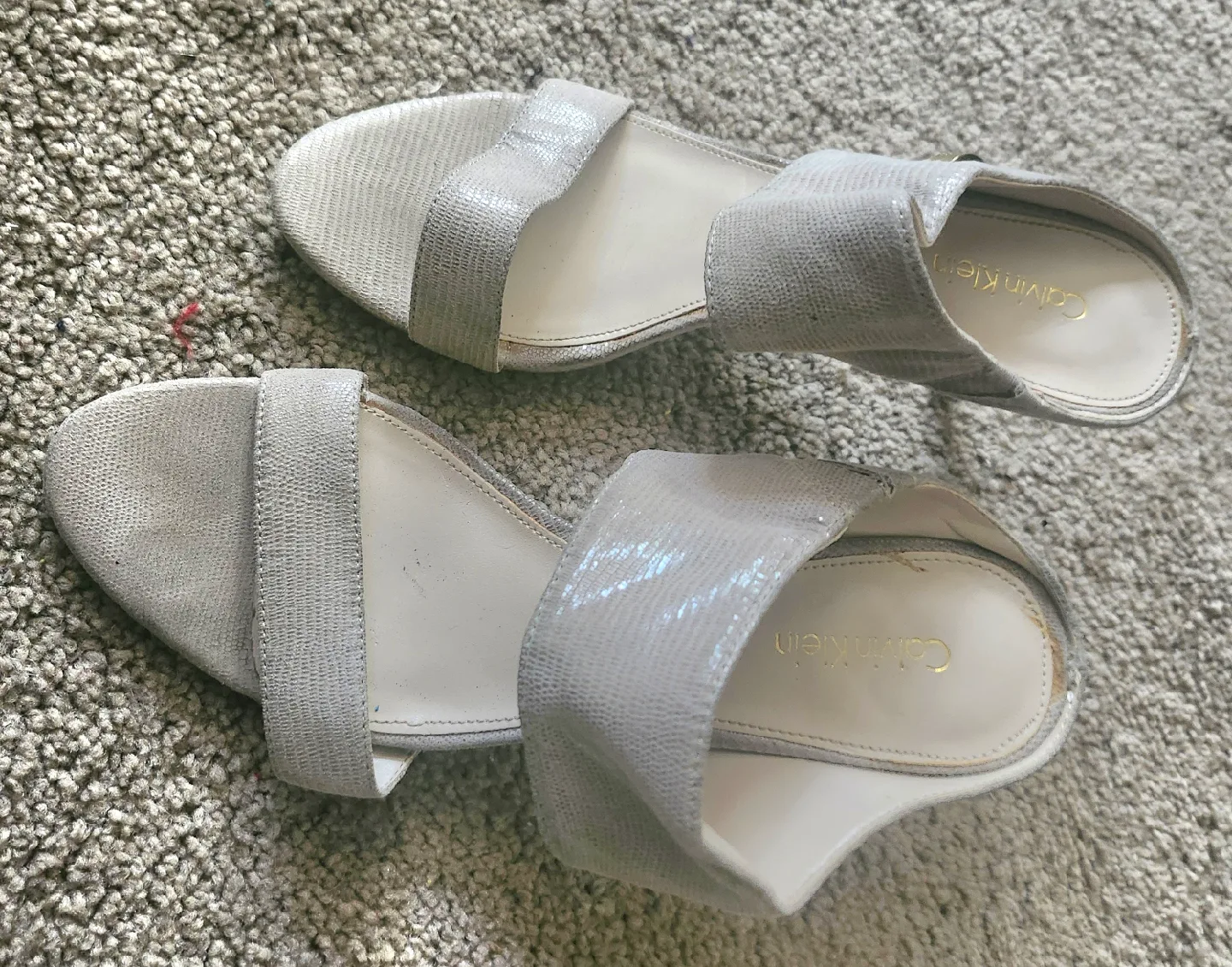 Women Shoes image indicator(2)