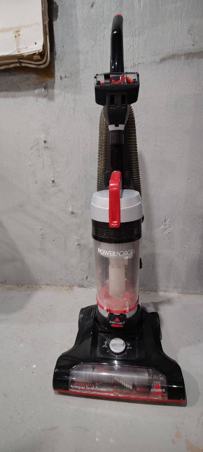 Bissell PowerForce Turbo Vacuum - photo 2