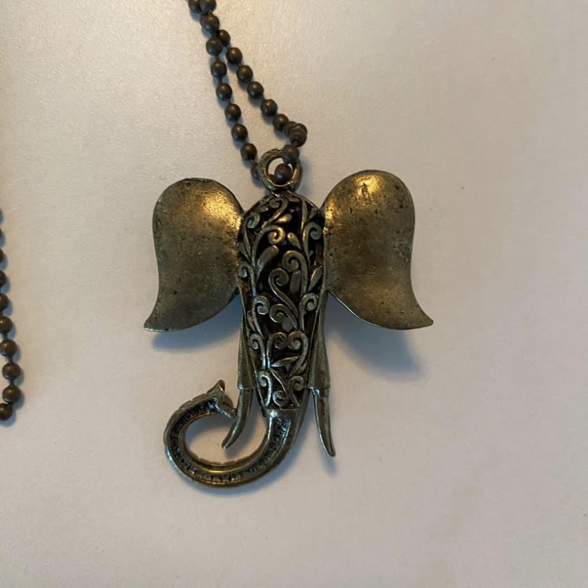 Vintage Elephant Shape Necklace - photo 3
