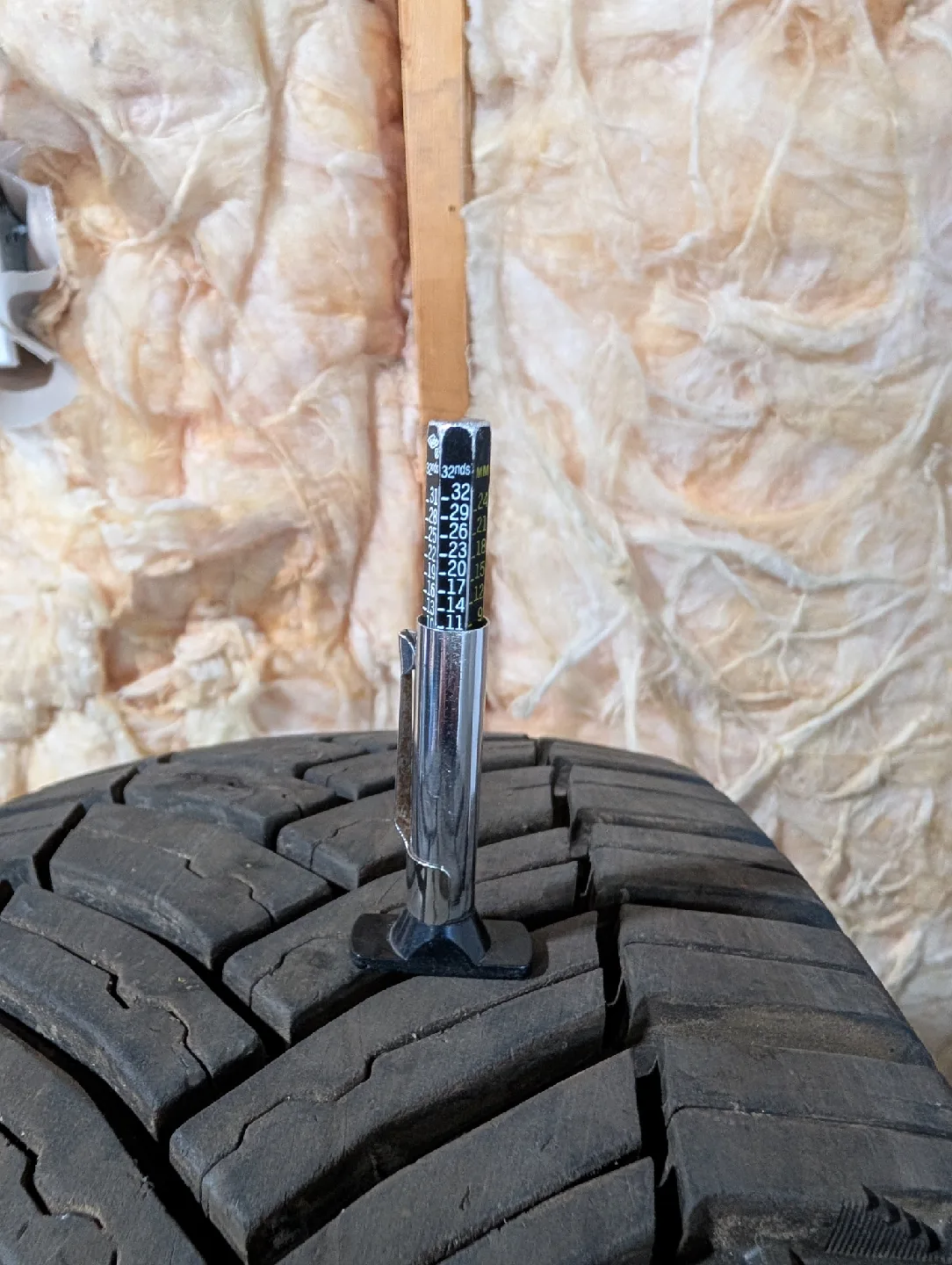 (4)-225/75R16 Michelin Agilis Crossclimate All Weather Tires image indicator(3)