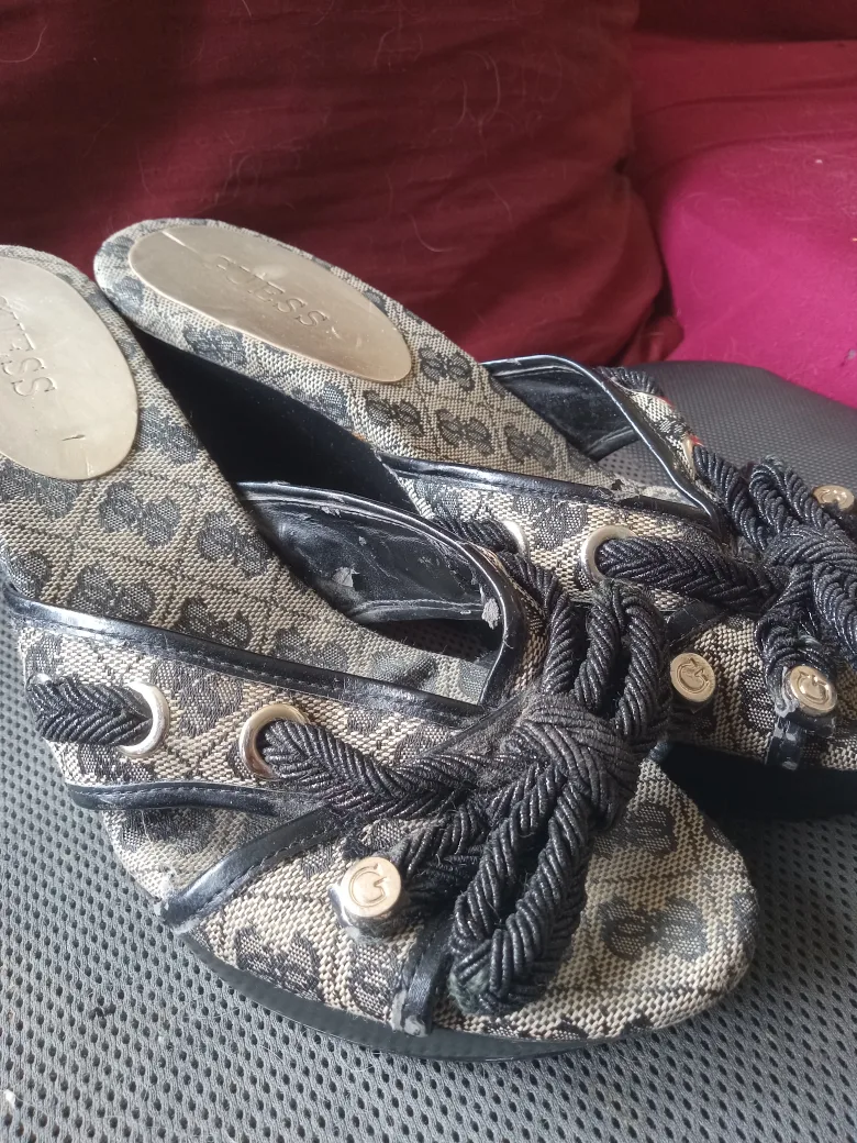 Guess Patterned Wedge Sandals thumbnail