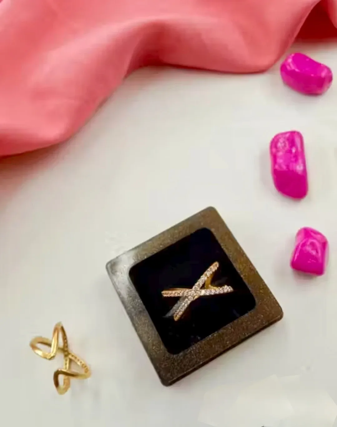 Gold 'X' Ring image indicator(2)