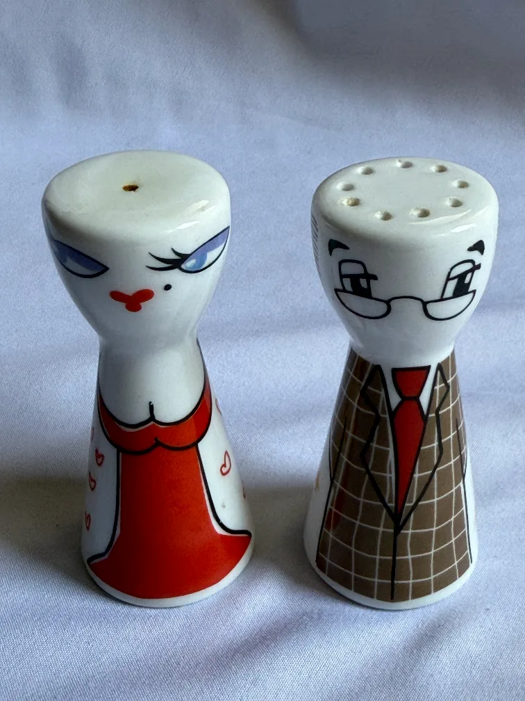Potts Ritzenhoff Salt & Pepper Shakers image indicator(7)