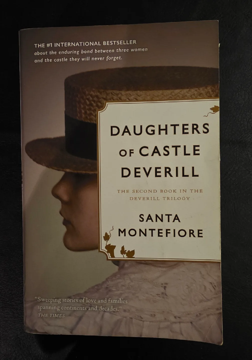 Santa Montefiore Deverill Series Books image indicator(5)