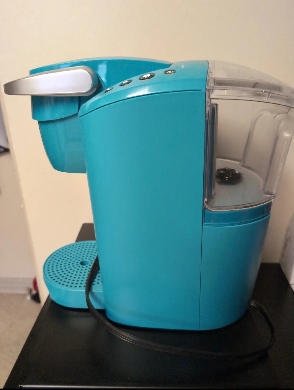 Keurig Coffee Maker + K-Cups & Cleaning Kit - photo 2