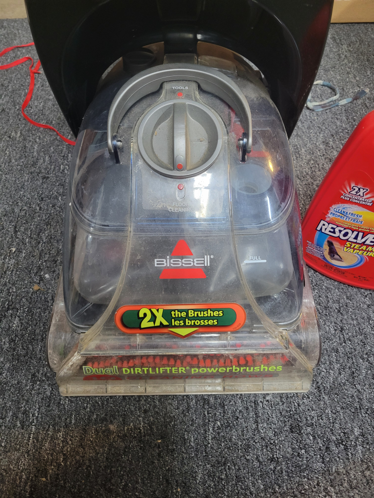 Bissell ProHeat 2X Pet Carpet Cleaner - photo 3