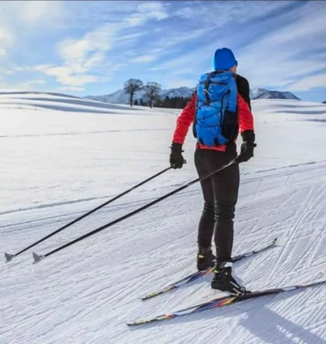 Hiking Backpack with Waterproof Zipper image indicator(9)