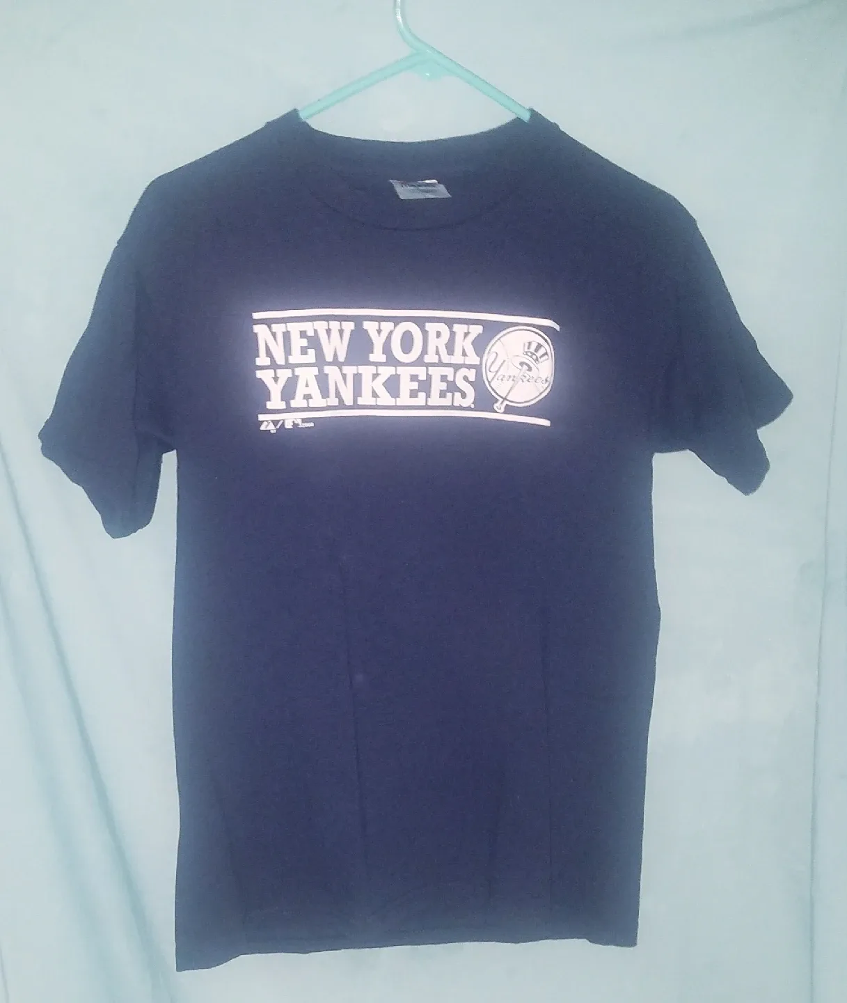 Navy Blue New York Yankees T Shirt Ladies / Youth Size L image indicator(7)