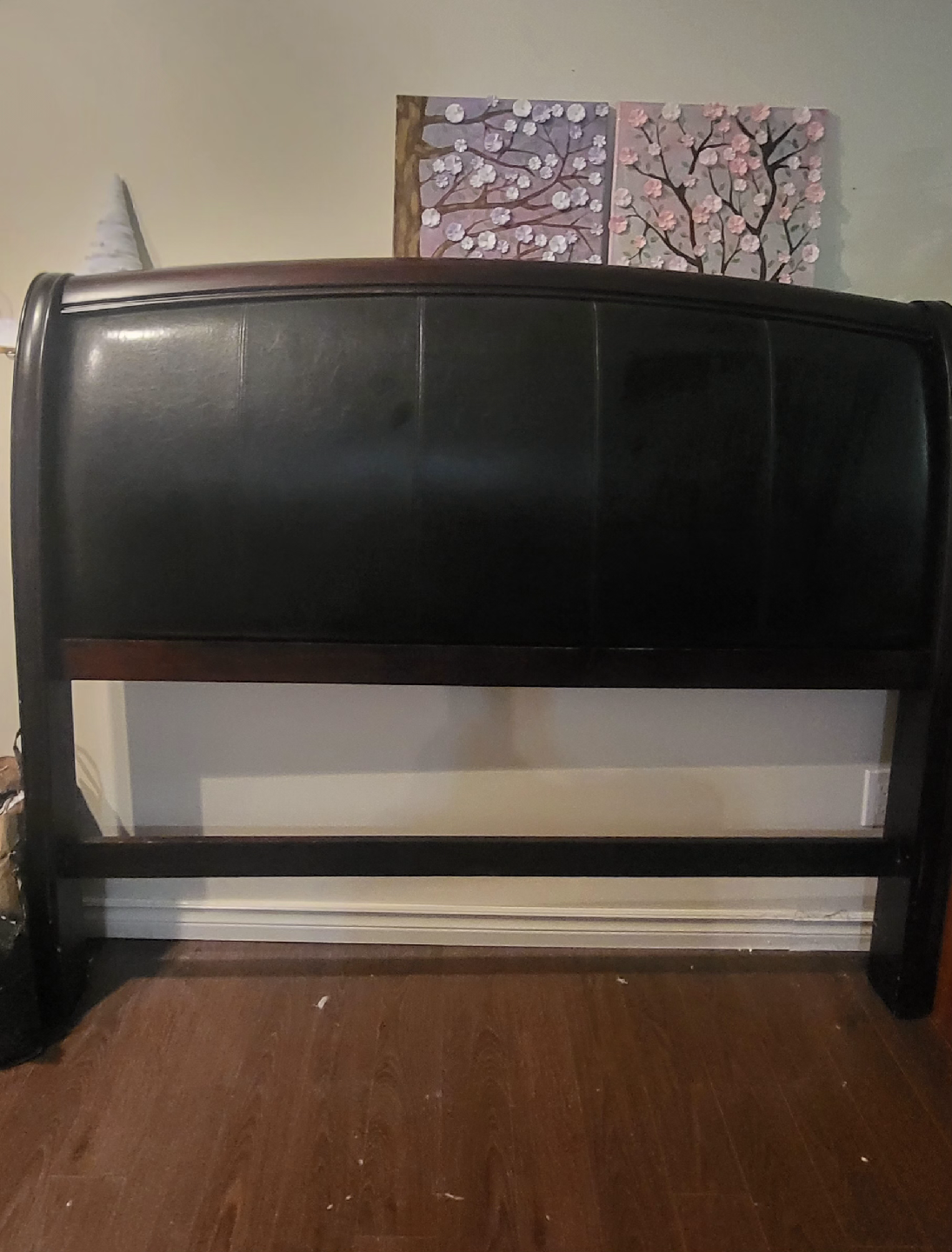 Dark Wood & Leather Headboard - photo 3