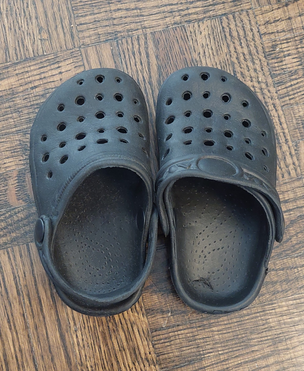 Crocs Kids Clogs - Size 8 & Size 24 - photo 3