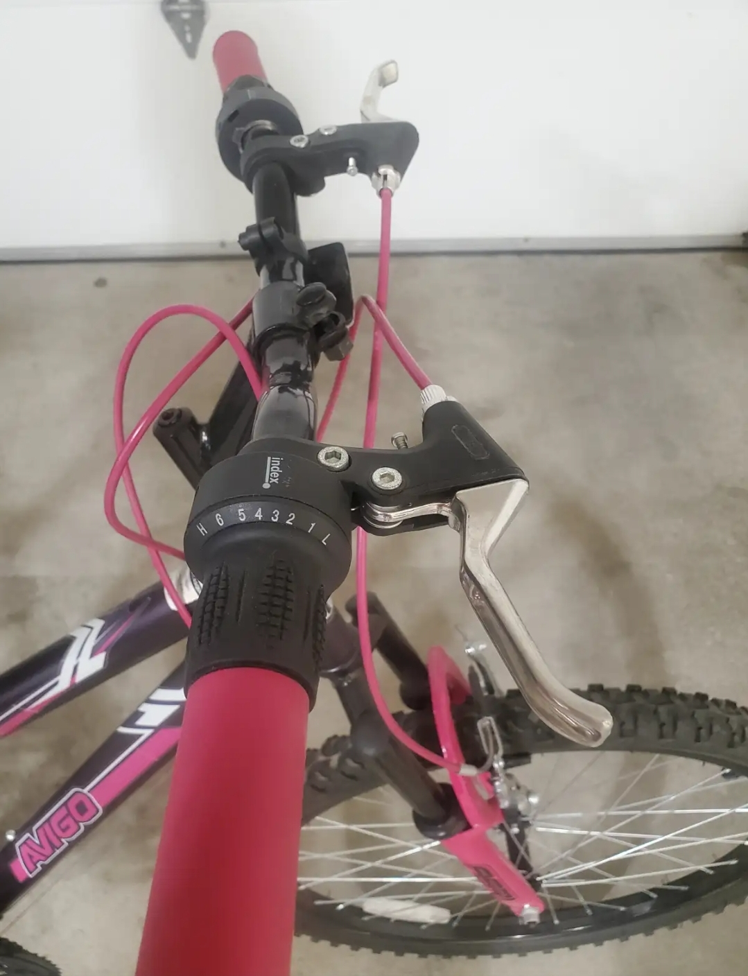 Avigo Descent Mountain Bike - Pink & Black - photo 3