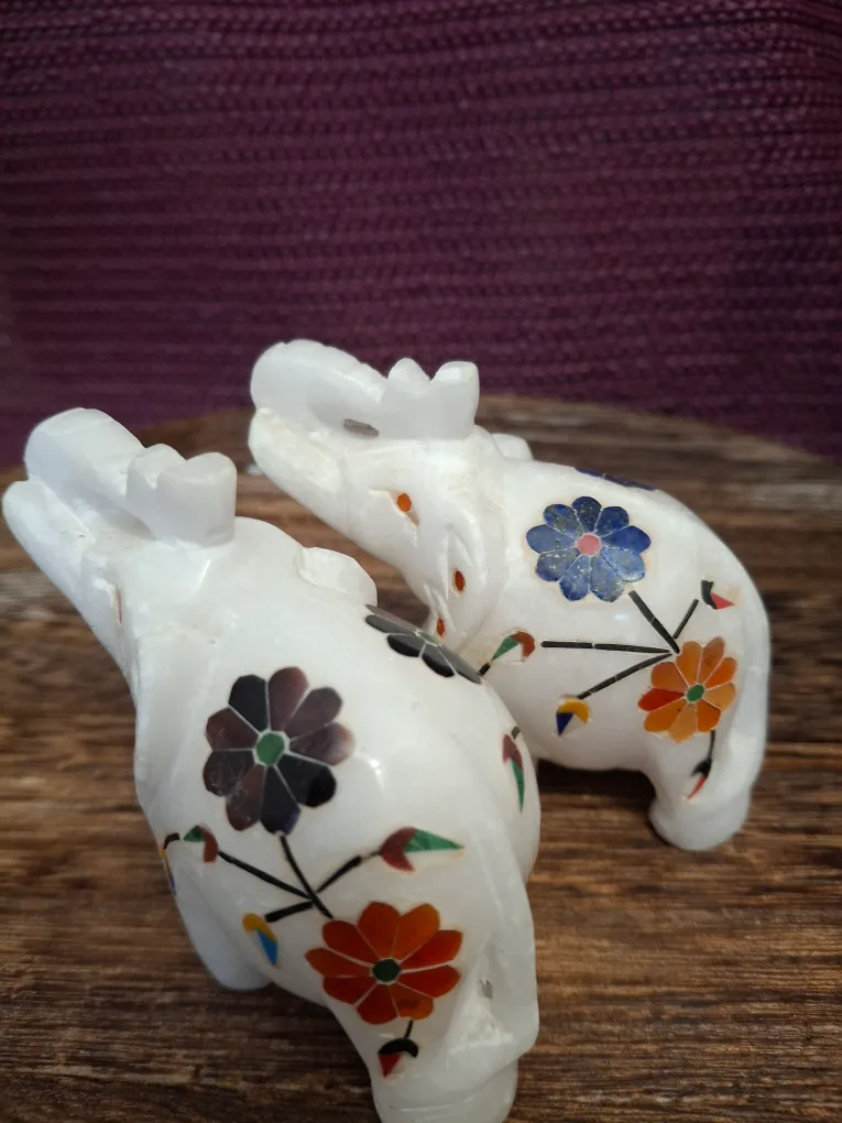 Pair of White Marble Elephant Figurines image indicator(7)