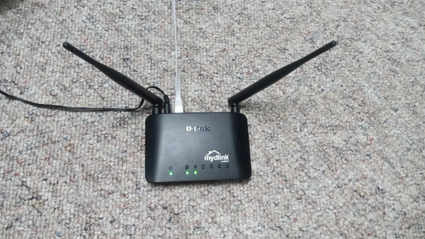 D-Link DIR-825 Router