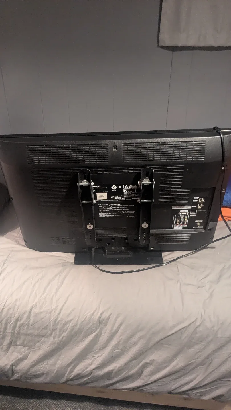 Panasonic Viera TC-L32X2 32" LCD TV image indicator(2)