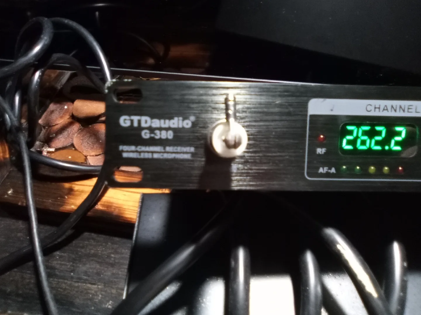 GTD Audio G-380 Wireless Microphone System image indicator(2)