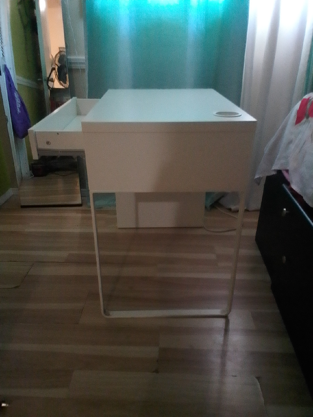 White Desk with Drawer