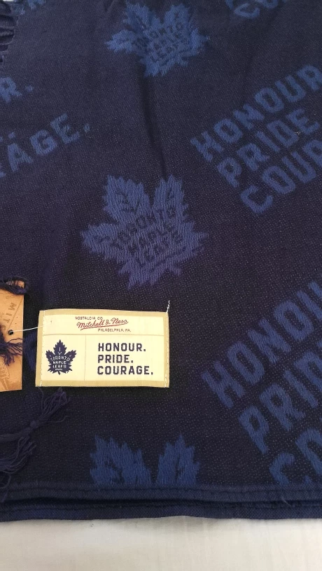 Toronto Maple Leafs Scarf - BNWT - photo 2