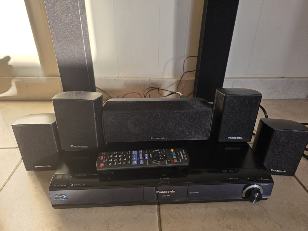 Panasonic SA-BT300 Home Theatre System