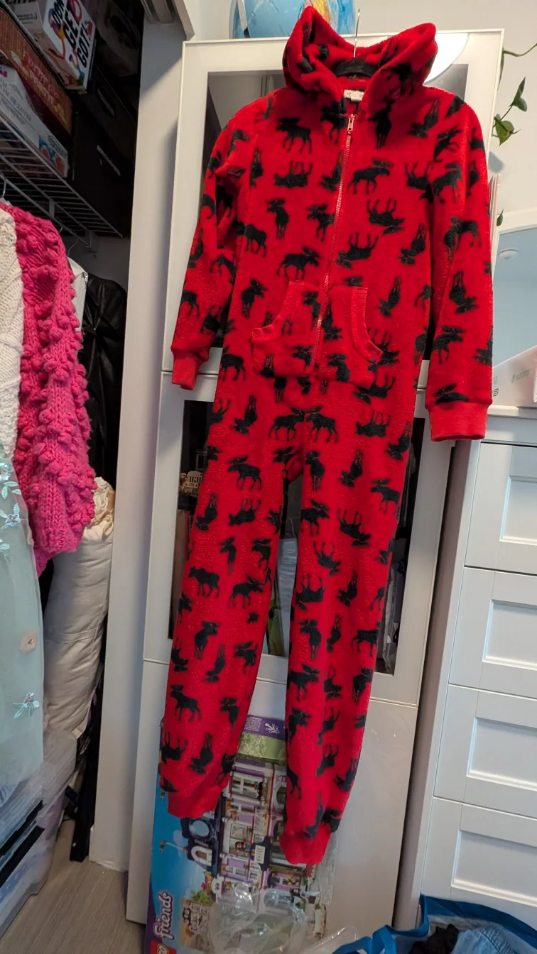 Little Blue House Red Moose Onesie Size 14 kids image indicator(2)