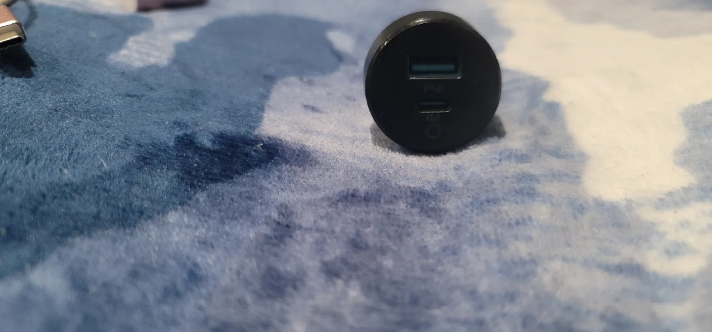 Anker & PowerXcel Car Chargers + Wall Adapters image indicator(7)