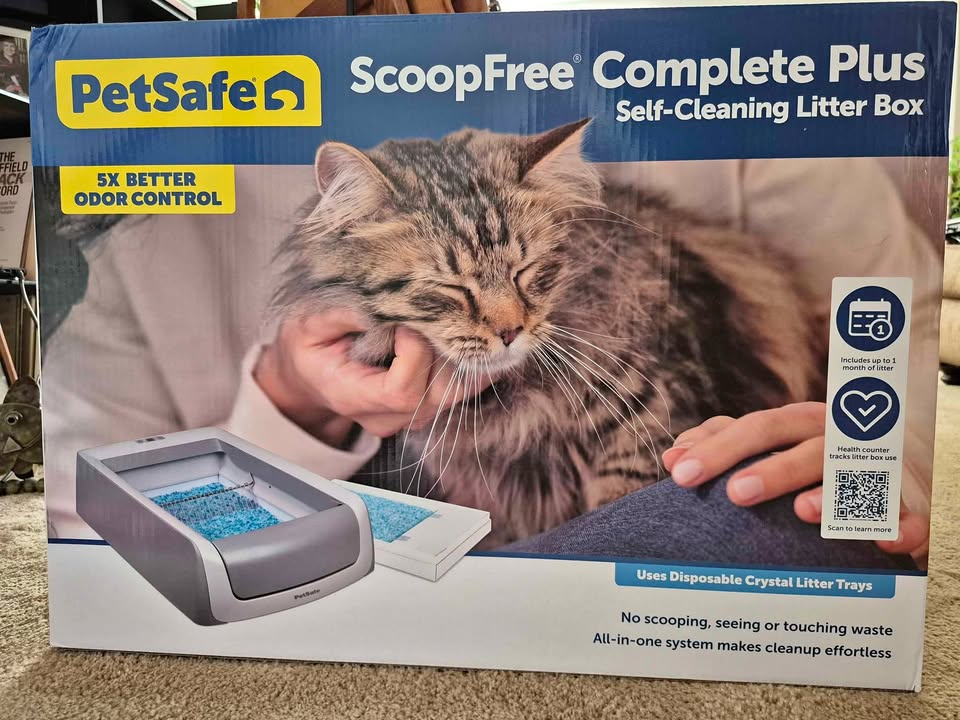 Brand New: PetSafe ScoopFree 🥕 🥕🥕 Self-Cleaning Litter Box