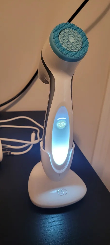 LumiSpa Cleanser image indicator(2)