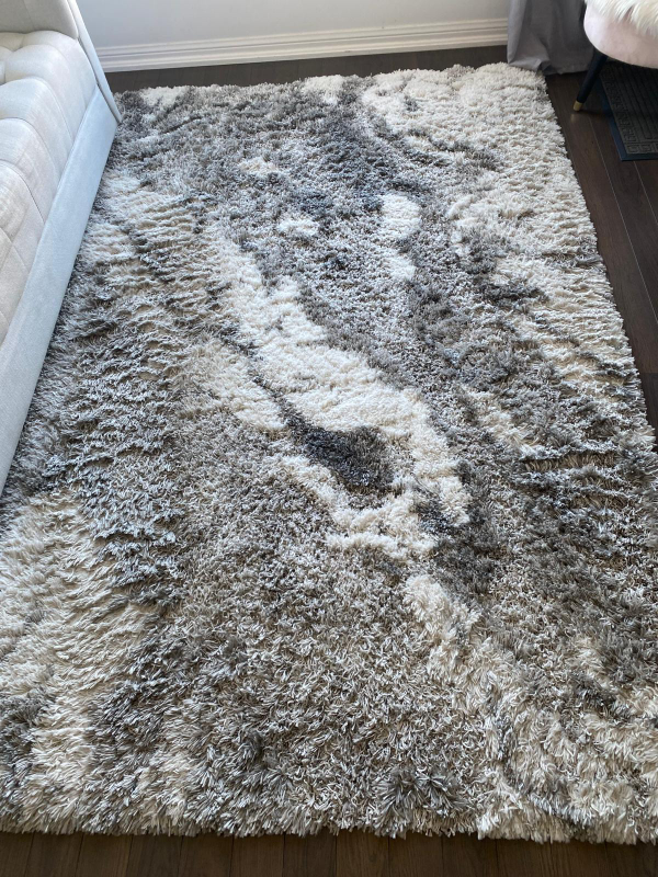 Shaggy Area Rug - Grey and White