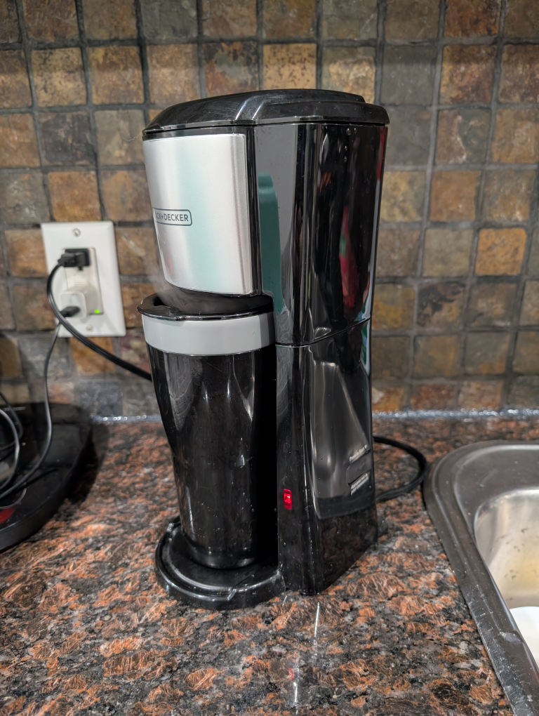Black+Decker Coffeemaker with Travel Mug - photo 3