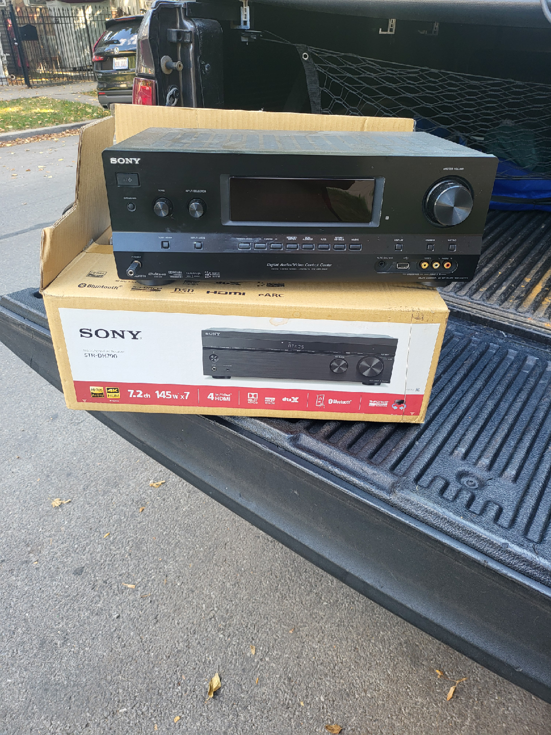 (1) Sony STR-DH790 7.2 Channel AV Receiver - Like New!