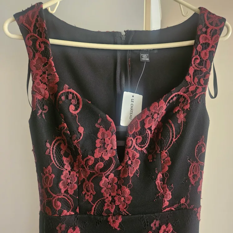 (NEW) Le Chateau Black & Burgundy Lace Dress image indicator(3)