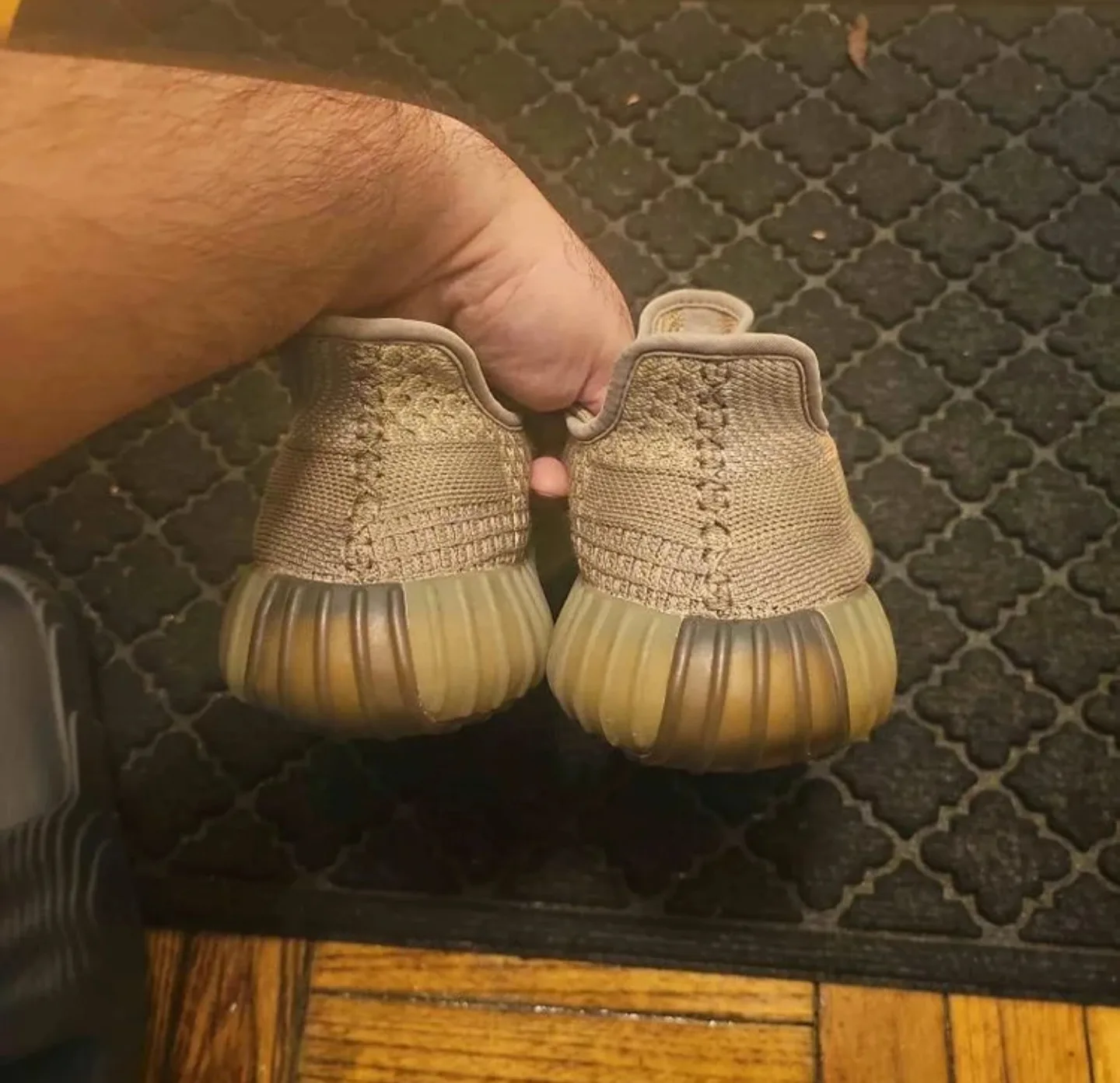 Adidas Yeezy Boost 350 V2 Earth Size 9 image indicator(4)