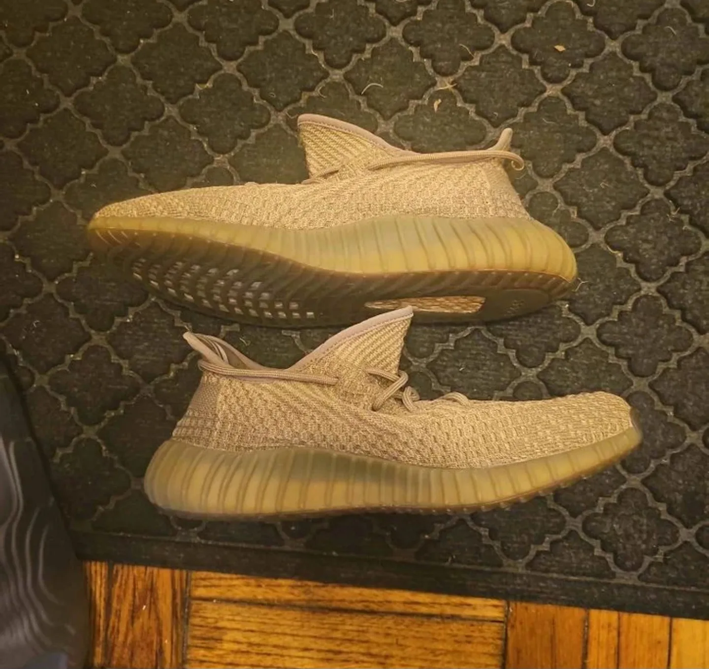 Adidas Yeezy Boost 350 V2 Earth Size 9 image indicator(6)