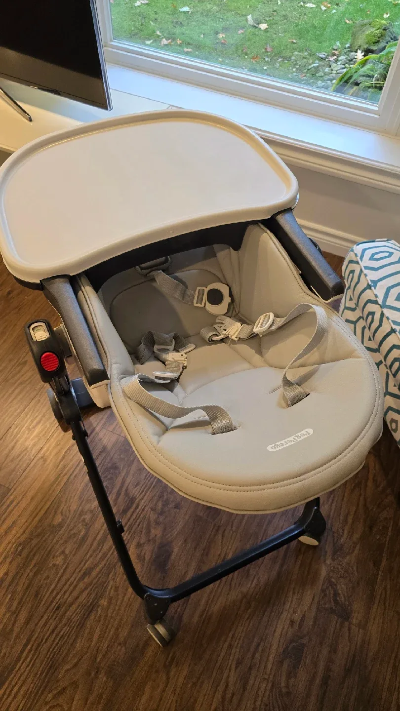 Peg Perego Siesta High Chair - Grey image indicator(4)