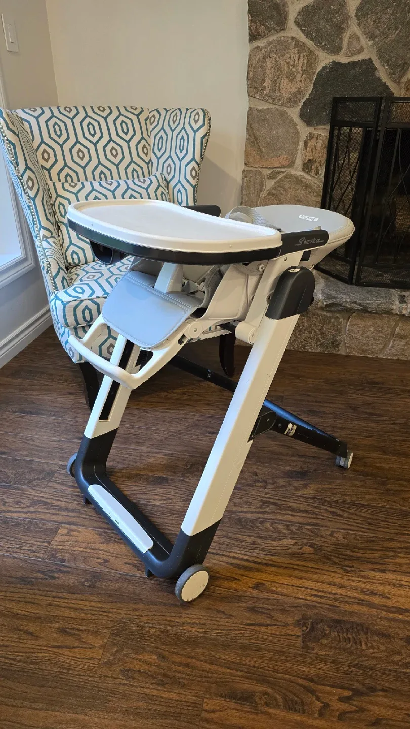 Peg Perego Siesta High Chair - Grey image indicator(6)