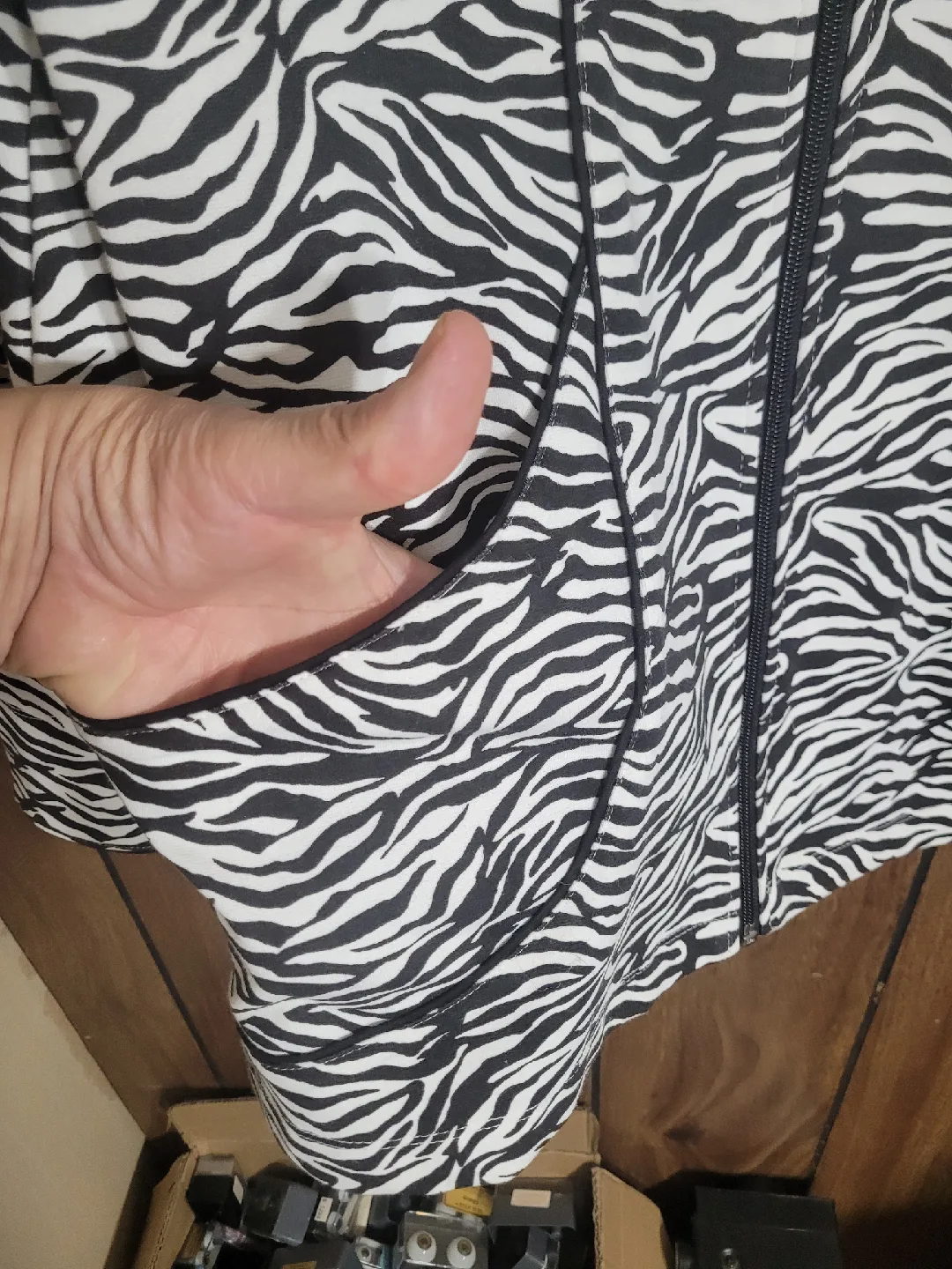 ALIA Zebra Print Jacket - Size Medium image indicator(3)