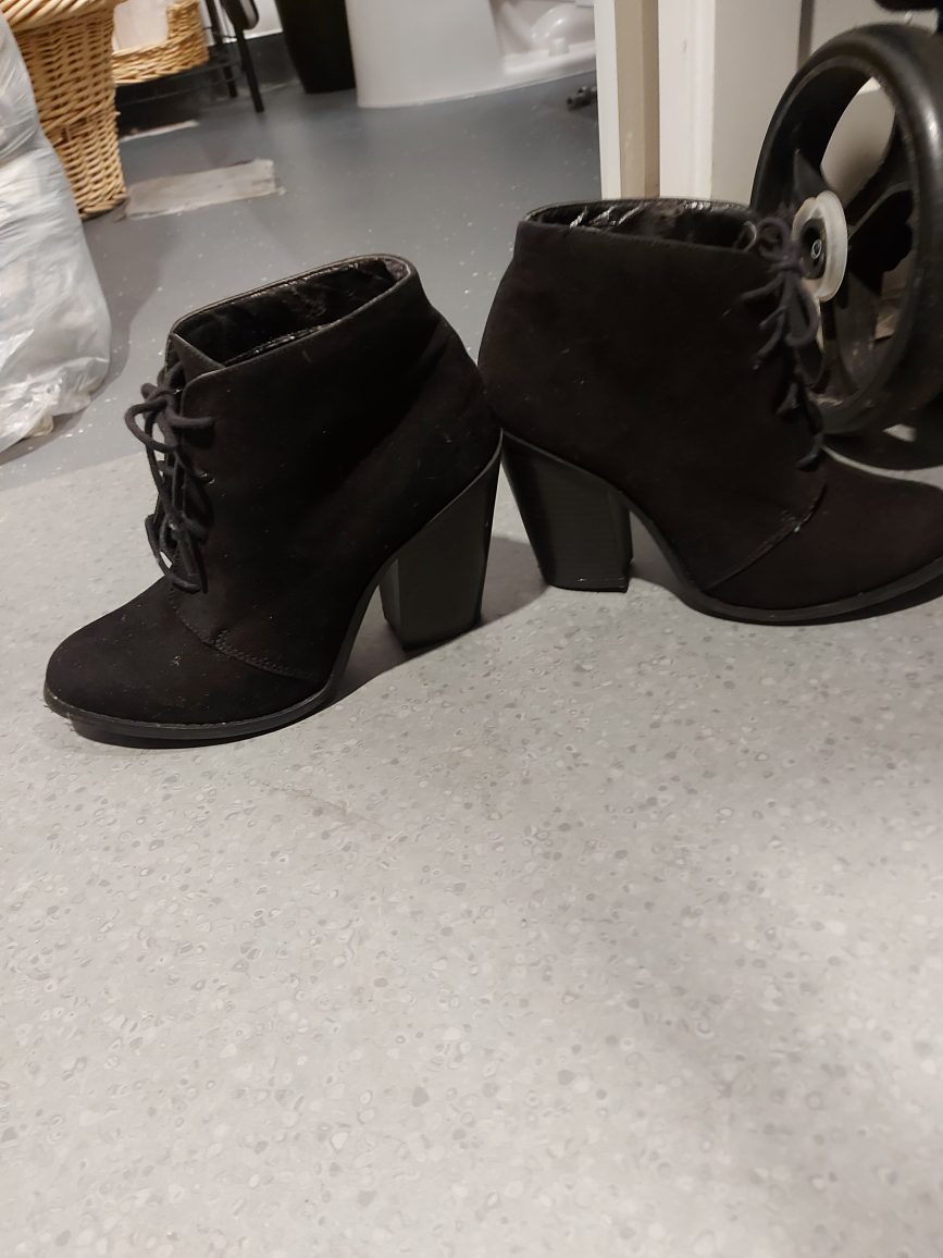 ***SUEDE ANKLE BOOTS*** - photo 3