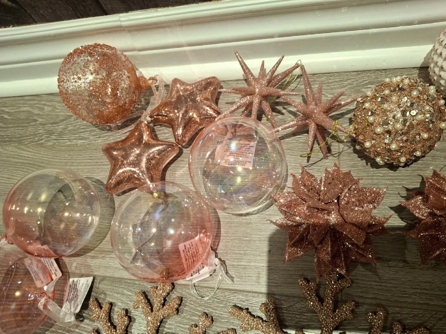 Rose gold Christmas bulbs image indicator(4)