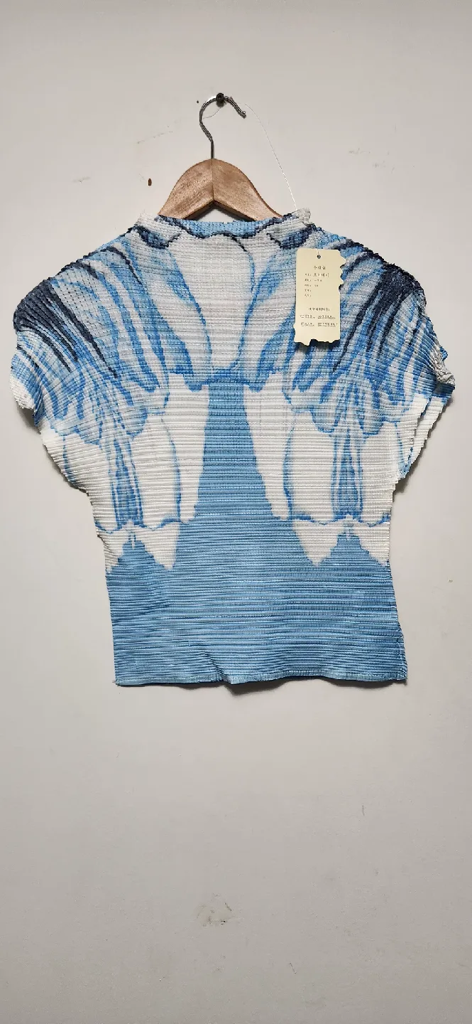 New Pleated Top & Skirt Set - Blue & White image indicator(3)