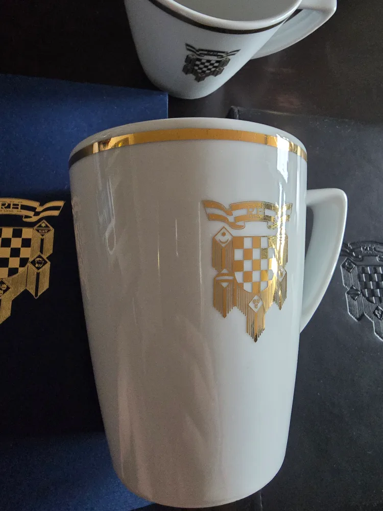 Croatian Mugs and Stationery Set image indicator(4)