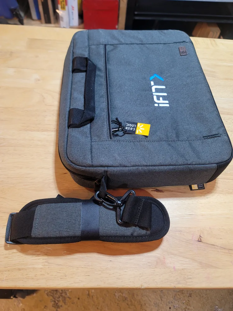 🥕 iFit Case Logic Laptop Bag - New image indicator(2)