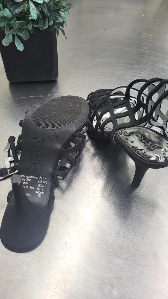 Brash Black Cage Heels - Size 7.5 image indicator(3)