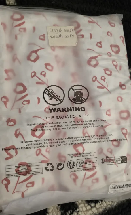 Floral Patterned Bedding Set (100x90 in) thumbnail