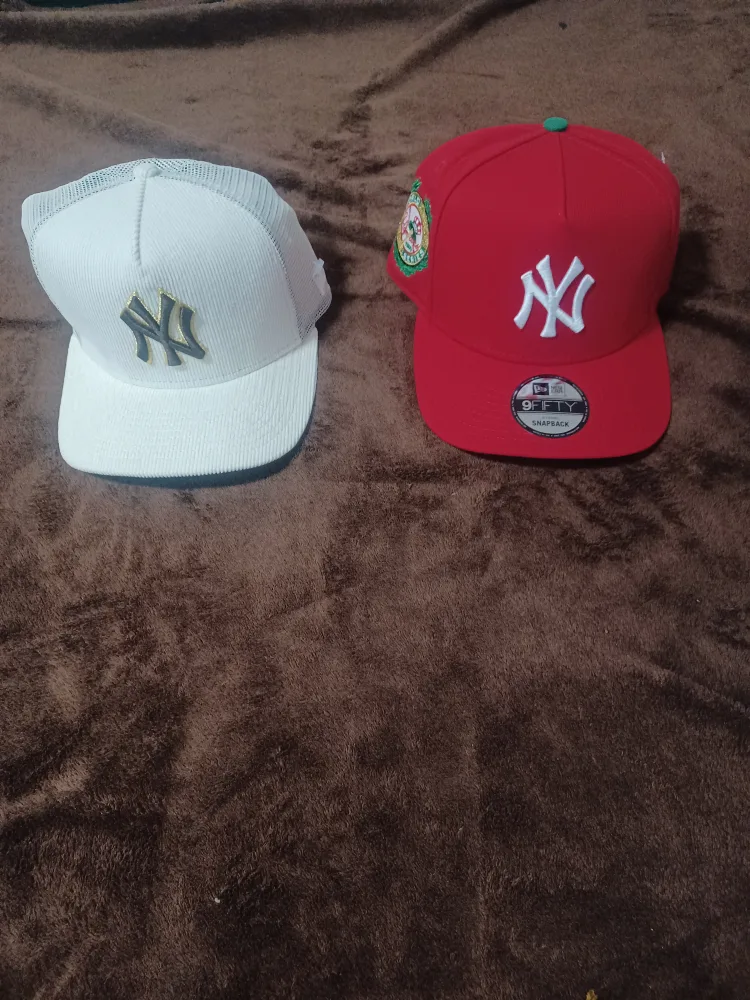 New Era New York Yankees curve snapback hat red & cream