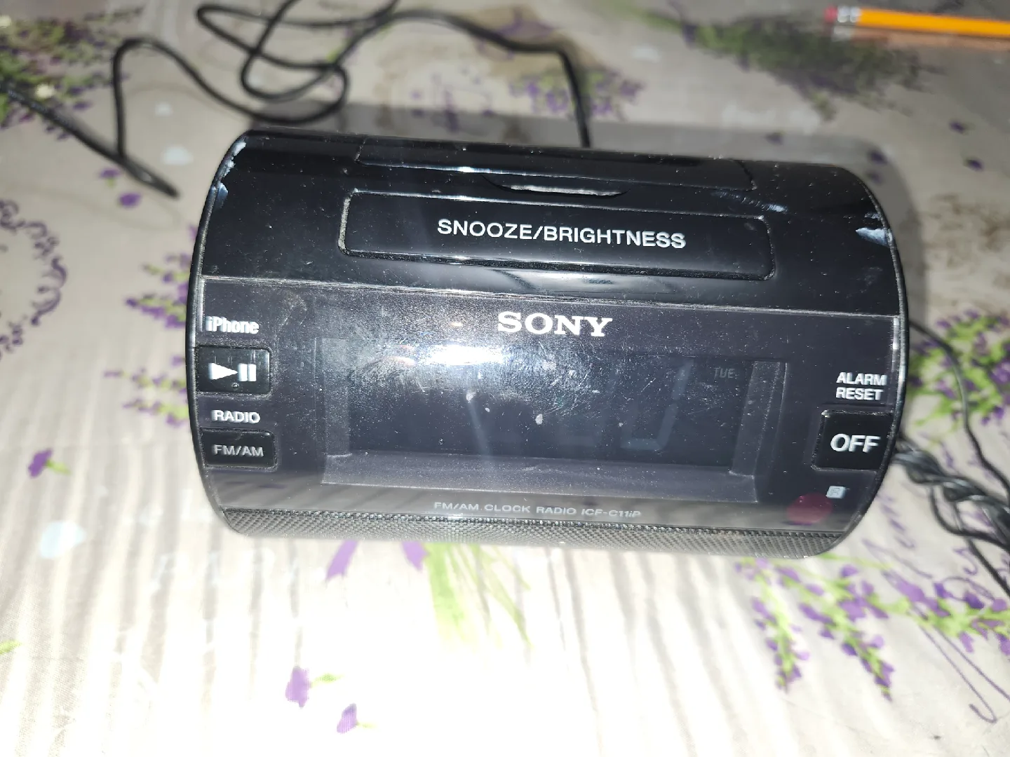 Sony ICF-C1iP FM/AM Clock Radio - Black image indicator(6)